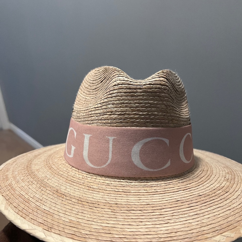 Sun hat with logo